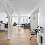 Appartement Awesome In With Wifi