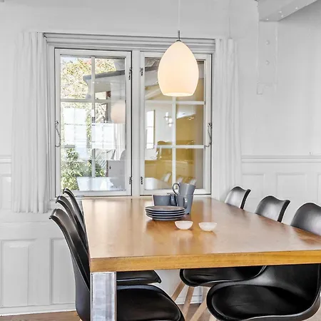 Apartment Awesome In With House Sea View Svaneke